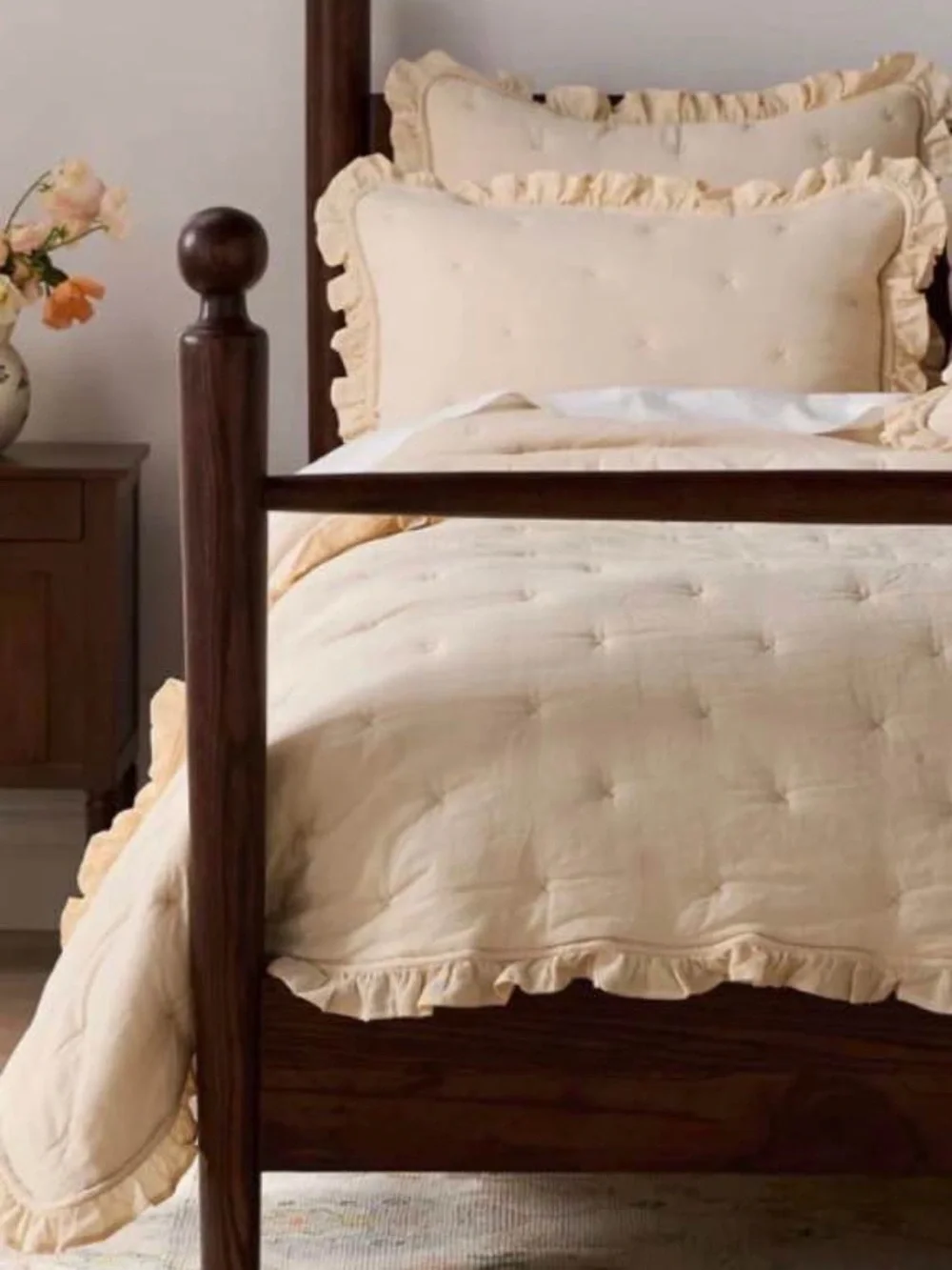 Anthropologie Naomi Cotton Linen Blend Ruffle Soft Quilt Tan Neutral Queen NEW